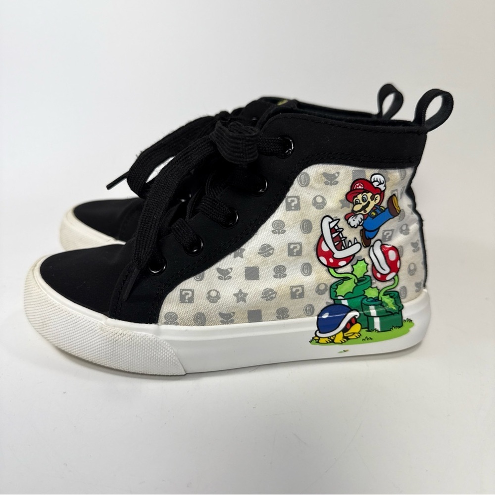 Nintendo Kids High-Top Sneakers - Black and White from Ground up size 13